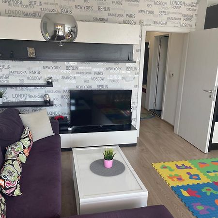 Briz Apartment; 2 Bdr; 6 Guests; Private Parking Varna Exterior foto