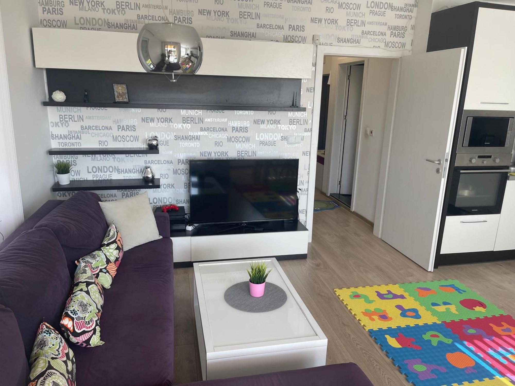 Briz Apartment; 2 Bdr; 6 Guests; Private Parking Varna Exterior foto